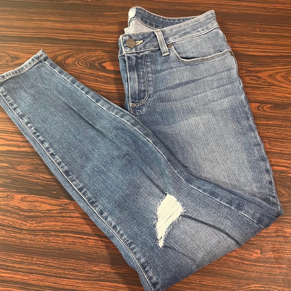 Paige Verdugo Ankle Skinny Jeans in Like New Condition sz30